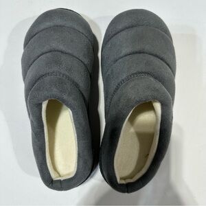 Isotoner gray slippers size 7.5/8.